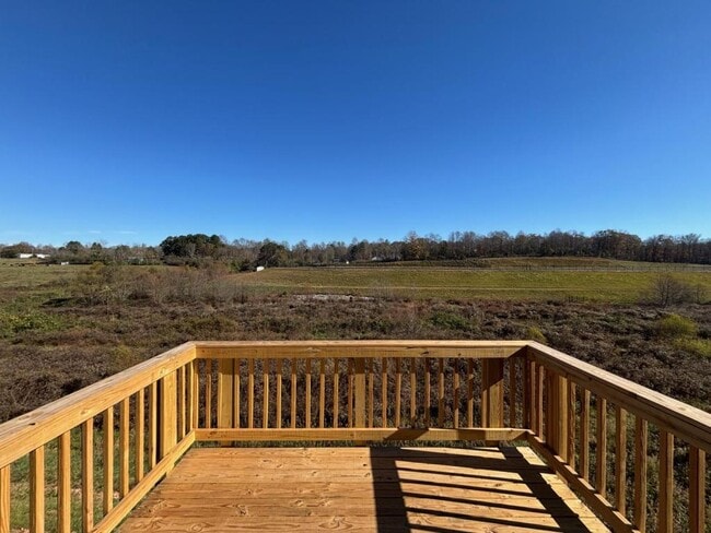 Building Photo - 149 Chase Xing