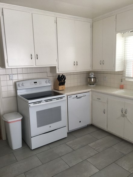 Building Photo - 1604 S 2200 E