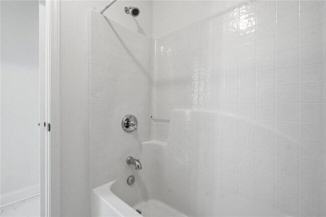 Building Photo - 3320 Pebble Ridge Ln