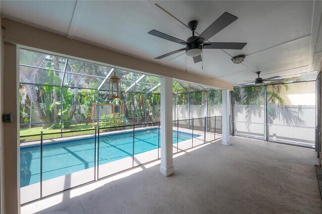 Building Photo - 4620 W Beach Park Dr