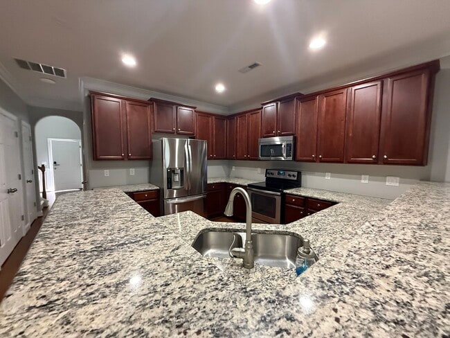 Building Photo - Two bedroom, 2.5 bath condo townhome in Bu...