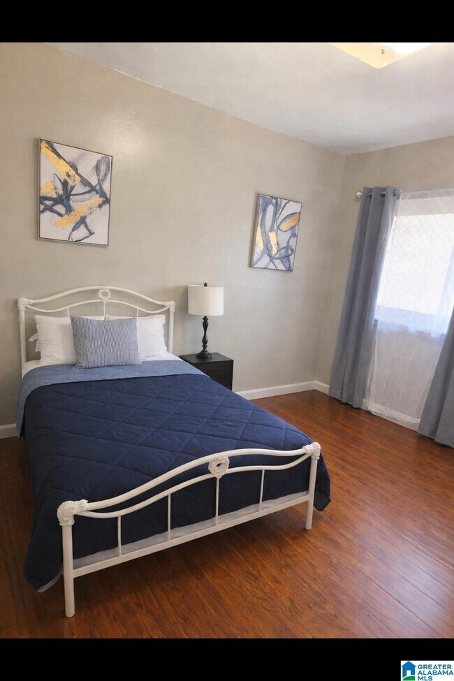 Building Photo - 128 Thomas Cir