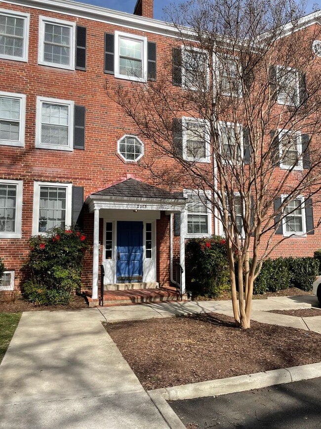 Primary Photo - Charming 1 Bed 1 Bth Condo With Balcony In...