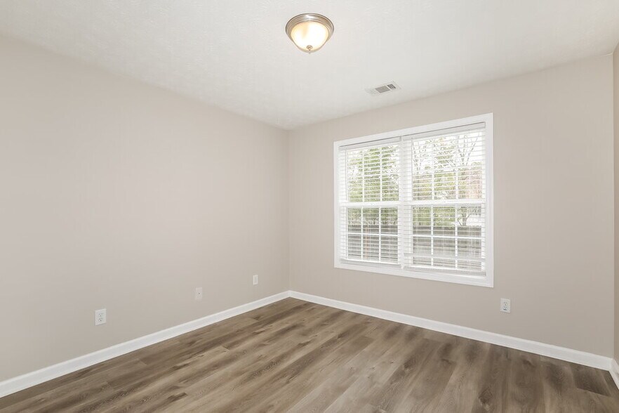 Building Photo - 725 Loblolly Ln