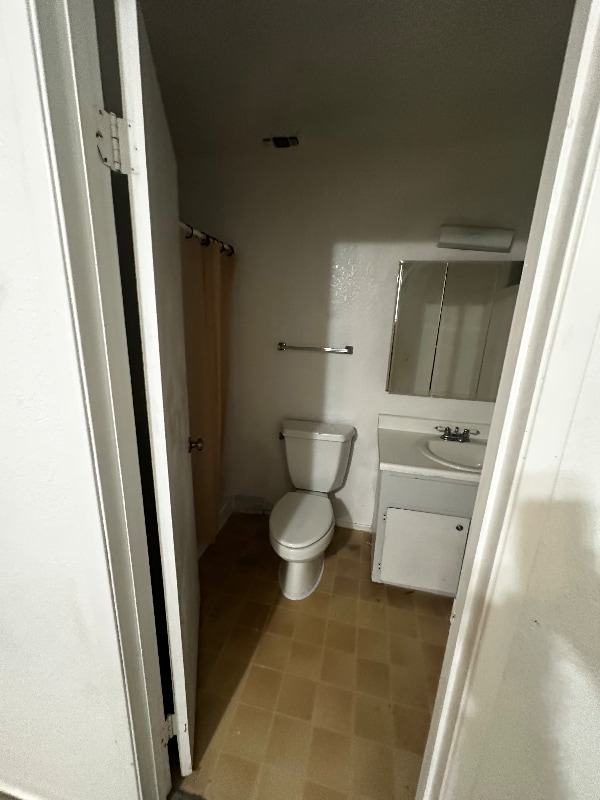 Building Photo - 385 Locust St