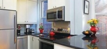 Primary Photo - 30 Pinckney St