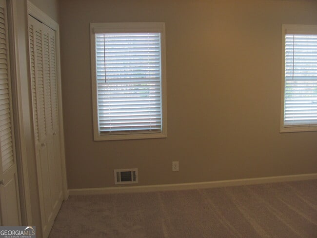 Building Photo - 3415 Macland Rd