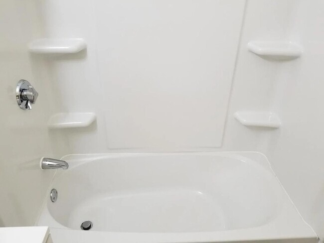 Building Photo - 41 Leavitt St