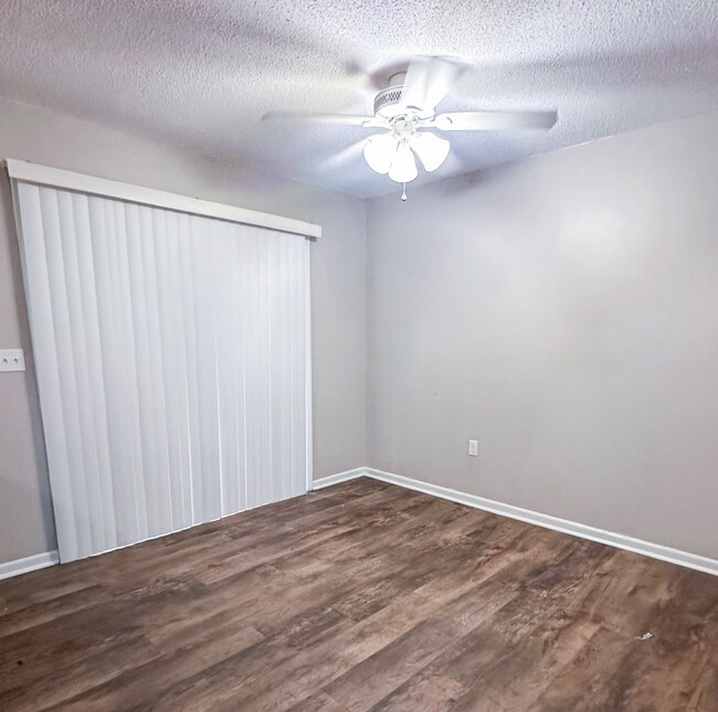 Building Photo - Spacious 3BR Home Near Downtown Clemson – Available 8/20, Only $1,300/Month!