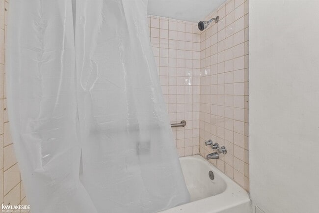 Building Photo - 5342 Streefkerk Dr