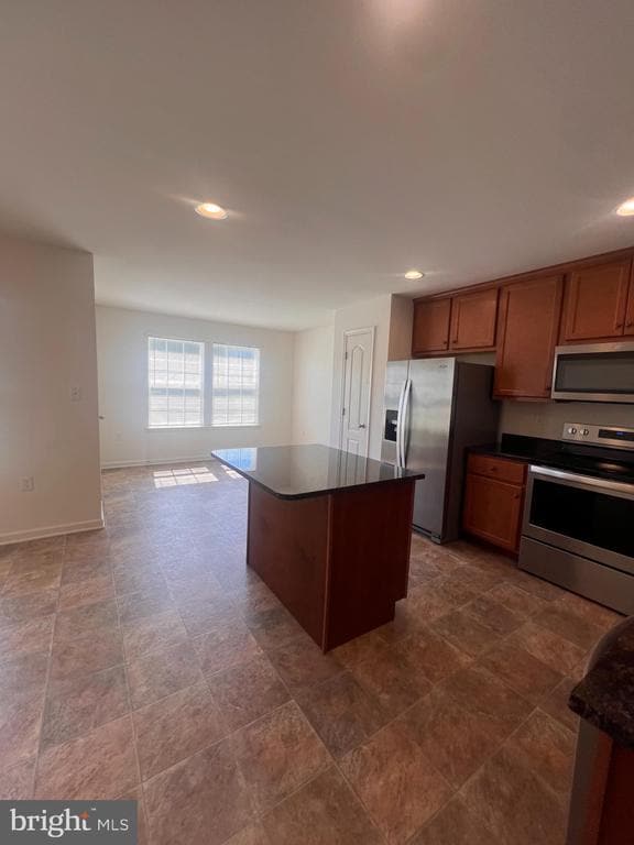 Building Photo - 51 Cecily Way