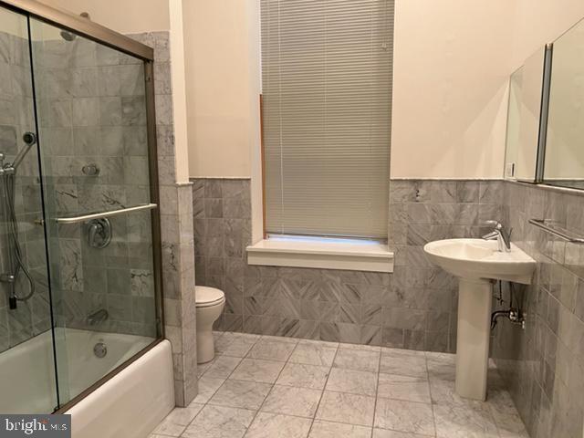 Building Photo - 1615 Walnut St