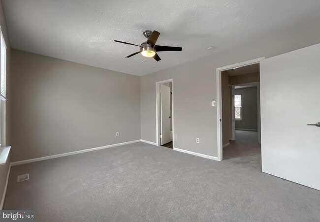 Building Photo - 4232 Drake Ct