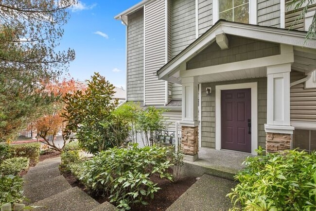 Primary Photo - AIR CONDITIONED Townhome in Beautiful Summ...