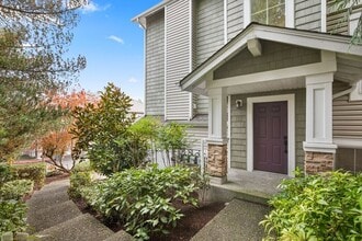 Building Photo - AIR CONDITIONED Townhome in Beautiful Summ...