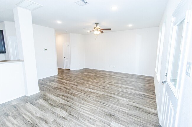 Building Photo - 13143 Montane Manor Ln