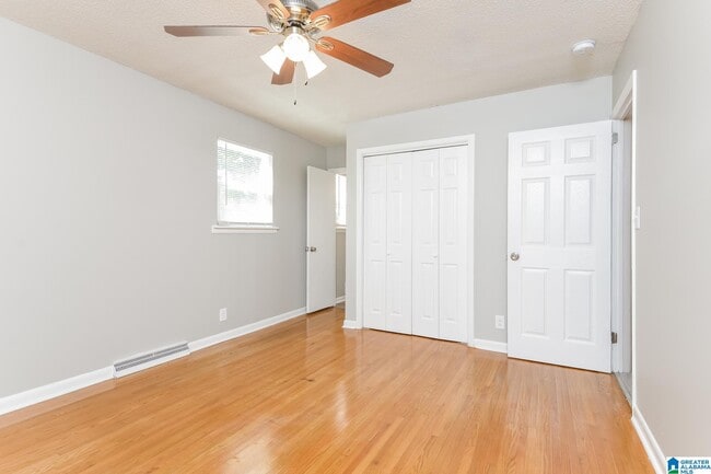 Building Photo - 2905 Westview Dr