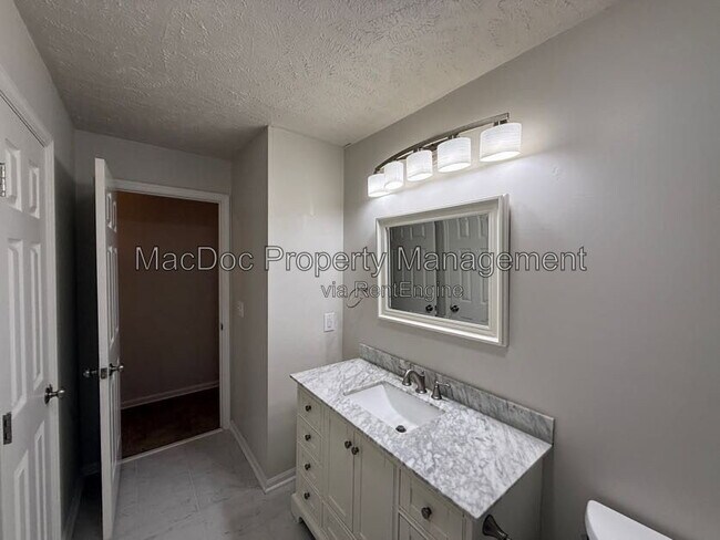 Building Photo - 11304 Springfield Dr