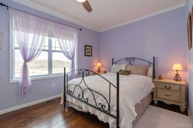 Building Photo - 861 Lattintown Rd