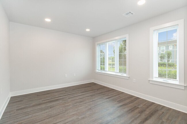 Building Photo - 10 Seover Wy