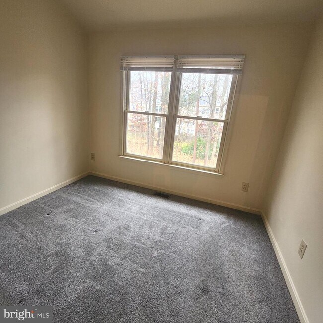 Building Photo - 6054 Rockton Ct