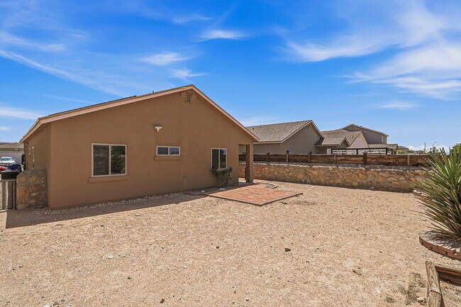 Building Photo - 14741 Bobby Joe Hill