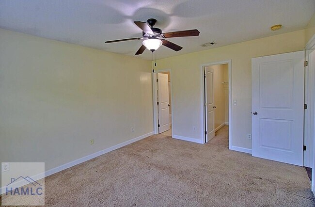 Building Photo - 119 Grandview Dr
