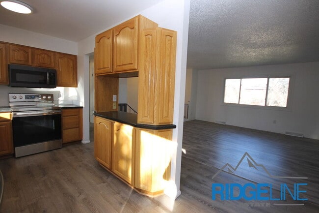 Building Photo - 2704 3rd Ave S