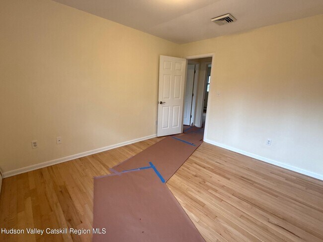 Building Photo - 20 Van Orden Rd