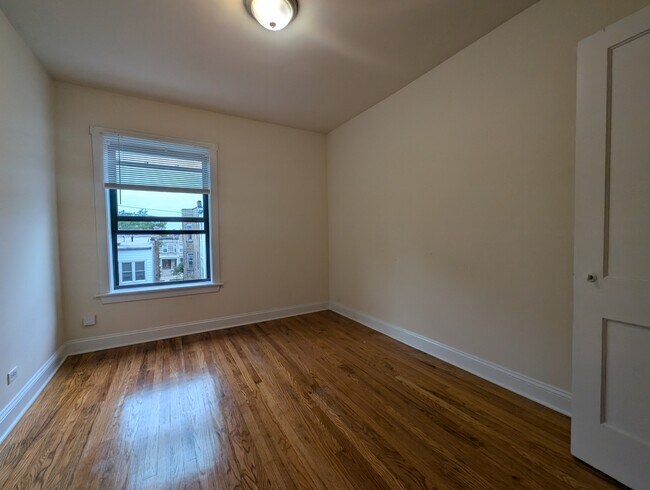 Building Photo - 2617 N Spaulding Ave