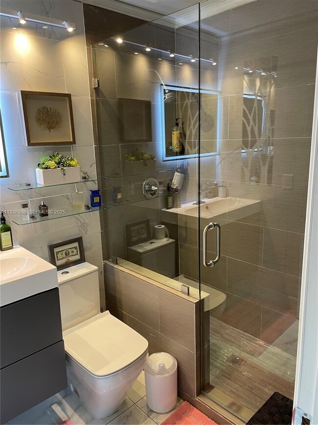 Building Photo - 2654 SW 25th Ter