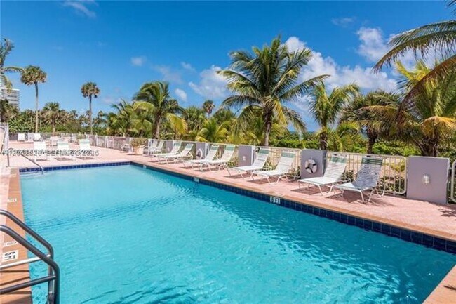Building Photo - 9341 Collins Ave