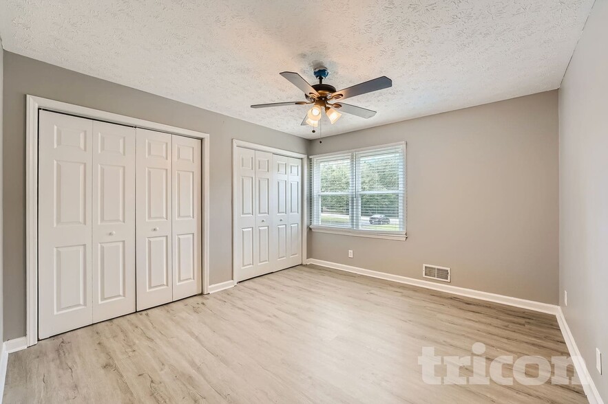 Building Photo - 105 Cook Ln