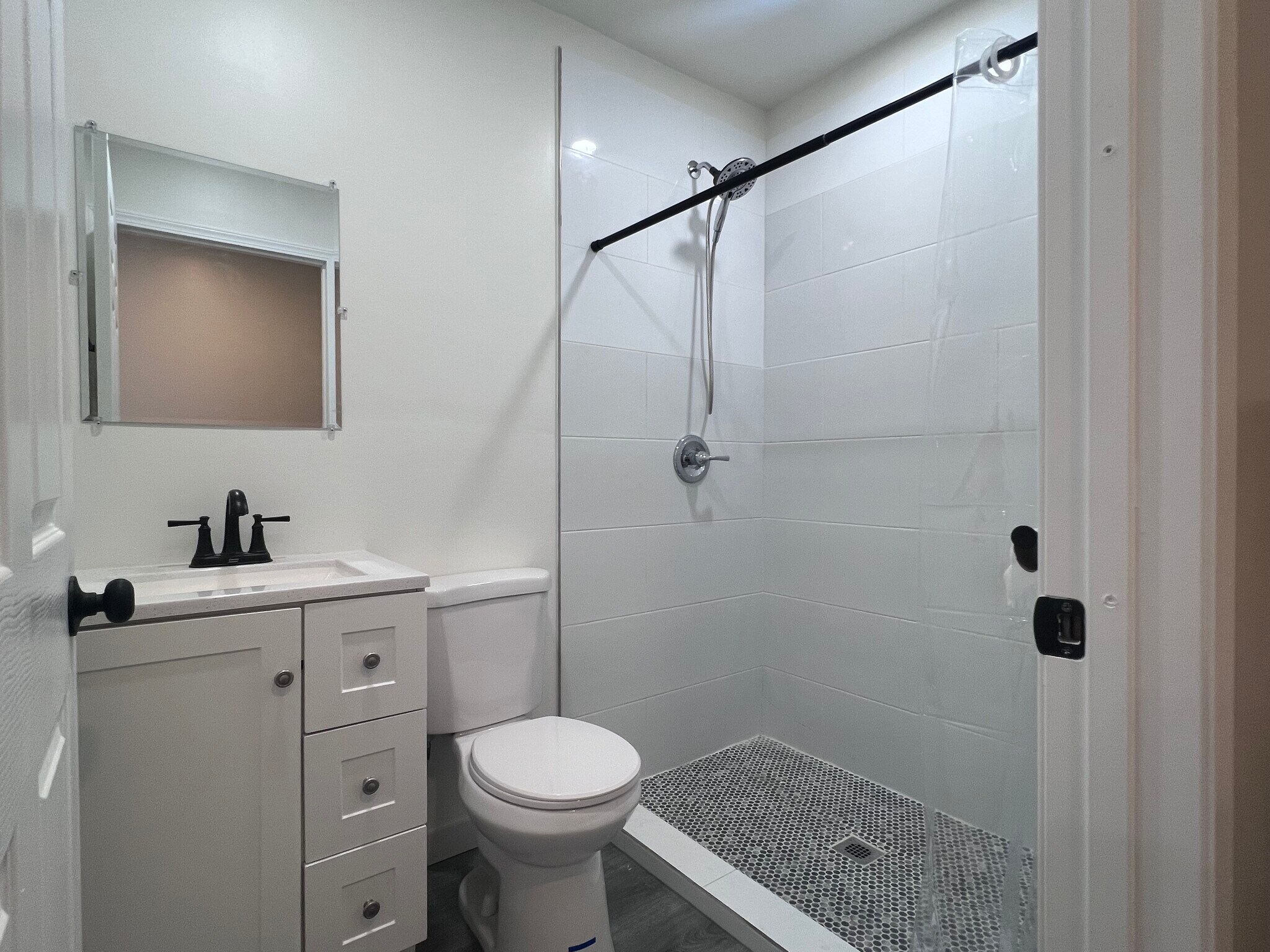 Building Photo - 1367 W 12th St