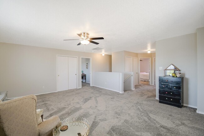 Building Photo - 10501 Trieste Ct NW