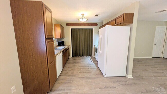 Building Photo - 3212 Cornell Dr