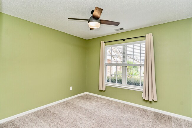 Building Photo - 1403 Wenwood Ct