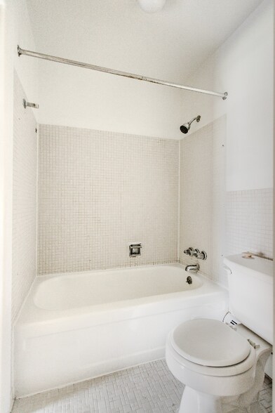 Building Photo - 1575 Cherboneau Pl