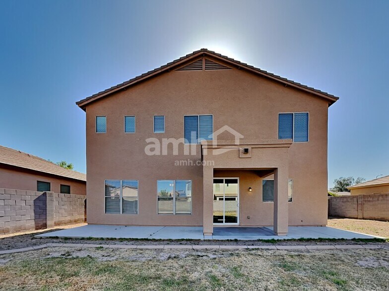 Building Photo - 3708 S 100th Glen