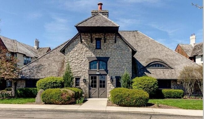 Building Photo - Manor of Craughwell Condo!