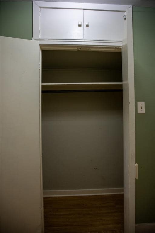 Building Photo - 1009 W 25th St