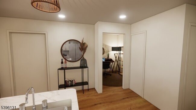 Building Photo - 39 Ledgewood Ave