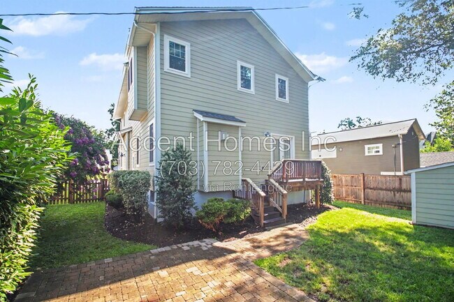 Building Photo - 14 W Caton Ave