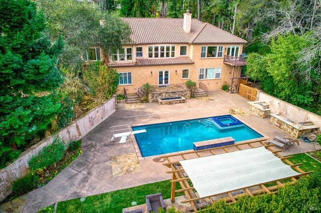 Building Photo - 2703 Brush Creek Rd