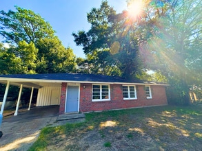 Building Photo - 1250 Druid Dr
