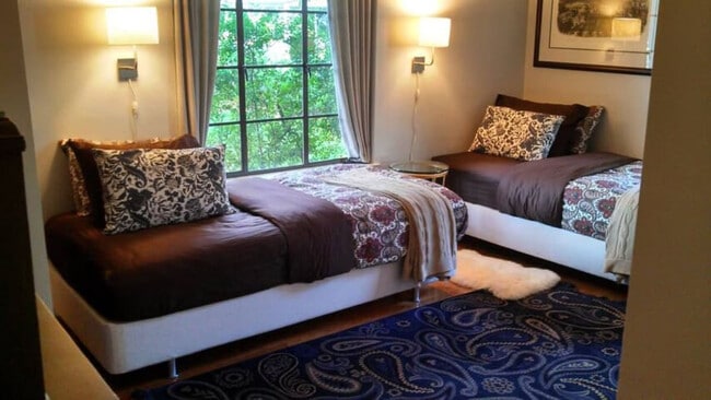 Building Photo - 600 Hermitage Ct