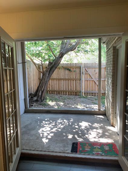 Building Photo - 8811 Dawnridge Cir