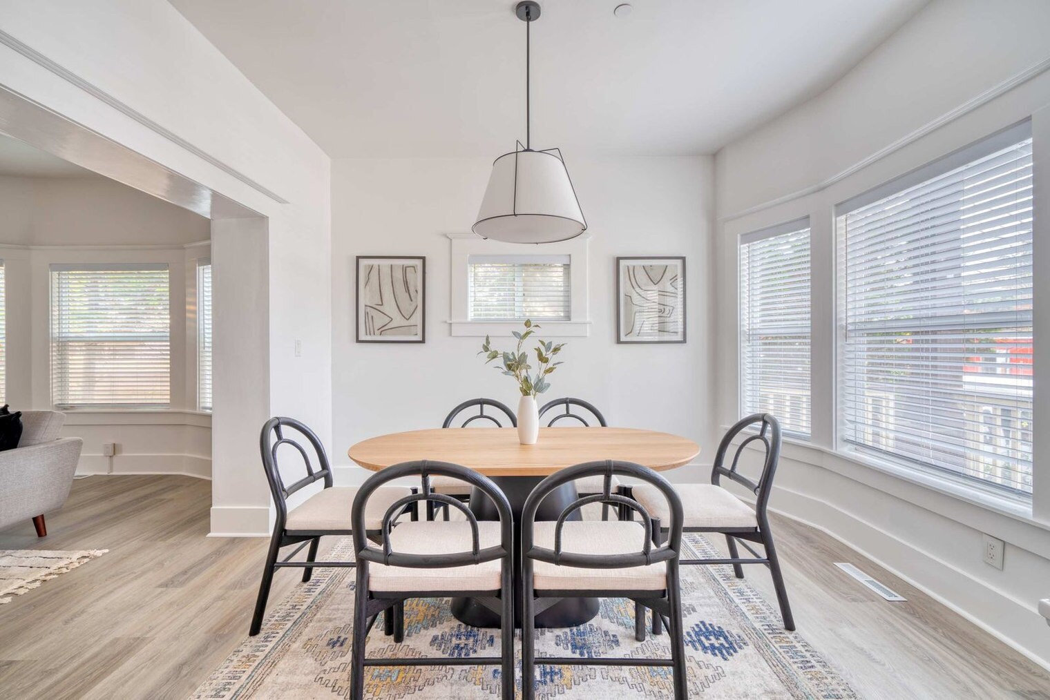 Building Photo - 317 NE Beech St