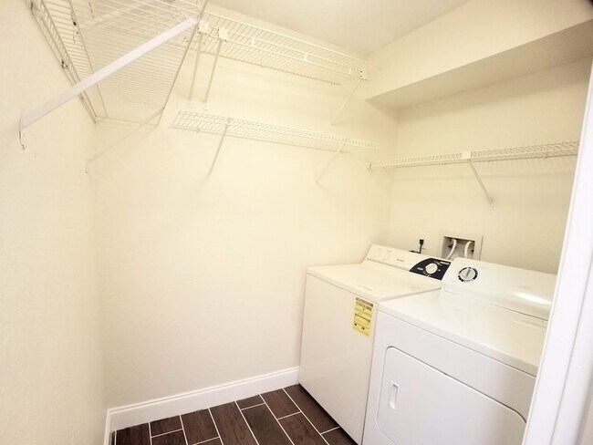 Building Photo - FOR RENT! Gorgeous First Floor Remodeled 2...