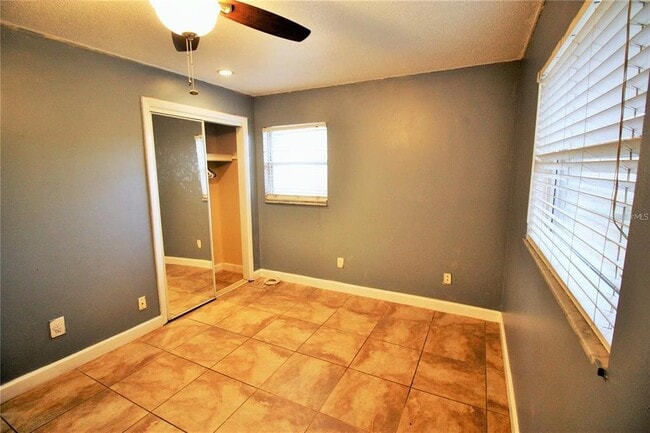 Building Photo - 610 Wilshire Dr